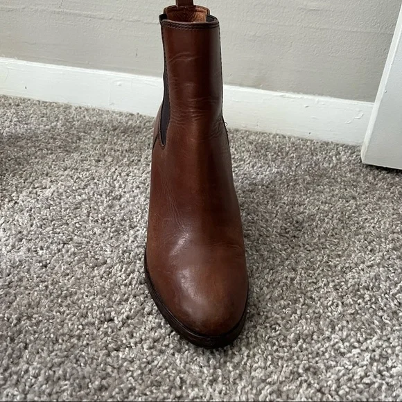 Frye Chelsea Tate Boot, Brown 7.5 - Picture 7 of 12